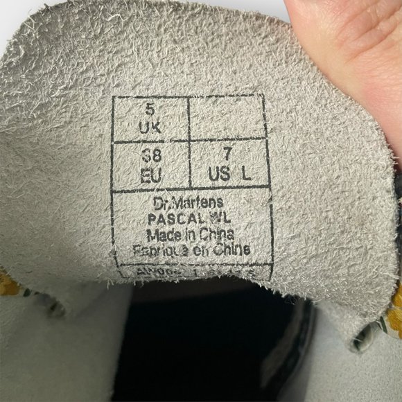 Dr. Martens Pascal Wanderlust Boots Floral Bone Mallow Leather Lace Up US Size 7 - Picture 14 of 16